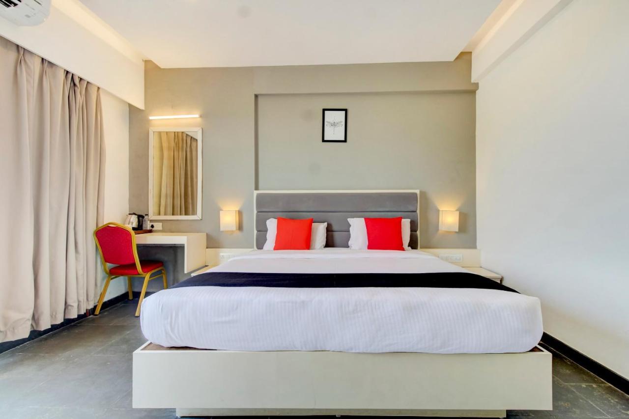 Capital O 77219 Hotel Dwarwata Dharwad Luaran gambar