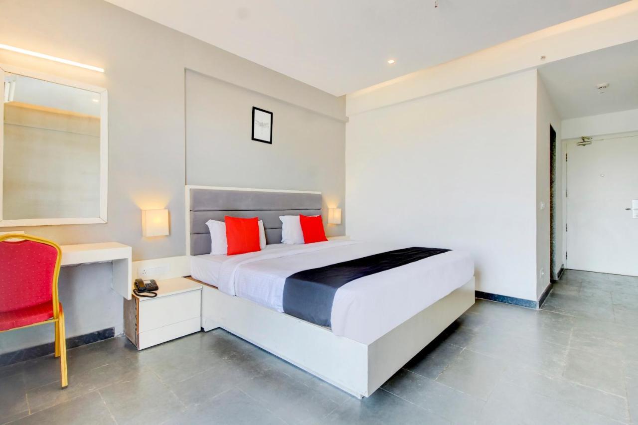 Capital O 77219 Hotel Dwarwata Dharwad Luaran gambar